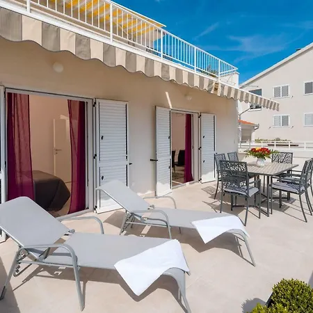 Appartement Apartment-rada-mit-meerblick Okrug Gornji