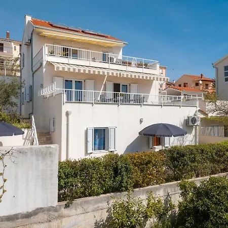 Apartment-rada-mit-meerblick Appartement *