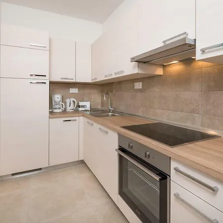 Apartment-rada-mit-meerblick Appartement *